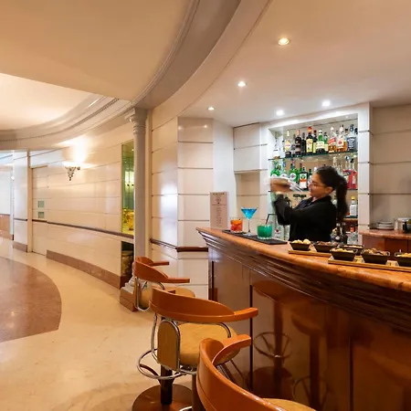 Hiberia Hotell 3*
