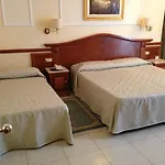 Hiberia Отель 3*